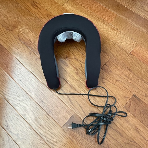 Homedics Back/ Shoulder Massager - Picture 1 of 6